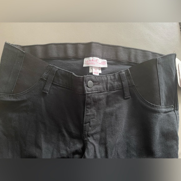 Ingrid & Isabel Maternity Side Panel Black Skinny Maternity Stretch Jeans - Picture 3 of 6